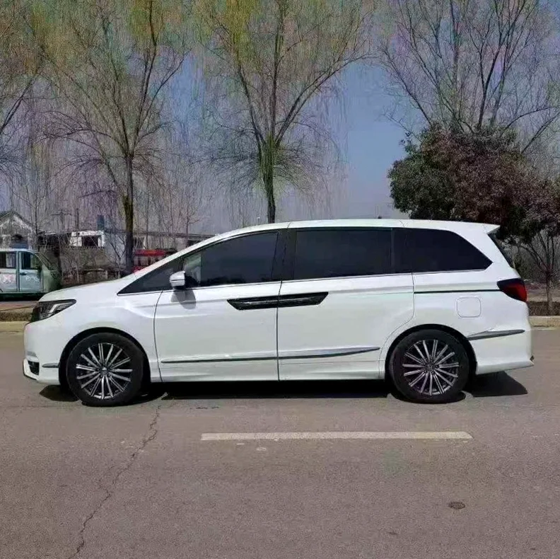 本田艾力绅 后面外观三