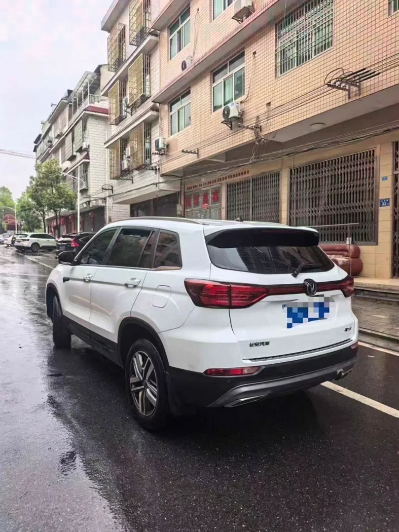 长安汽车CS75 内饰后排