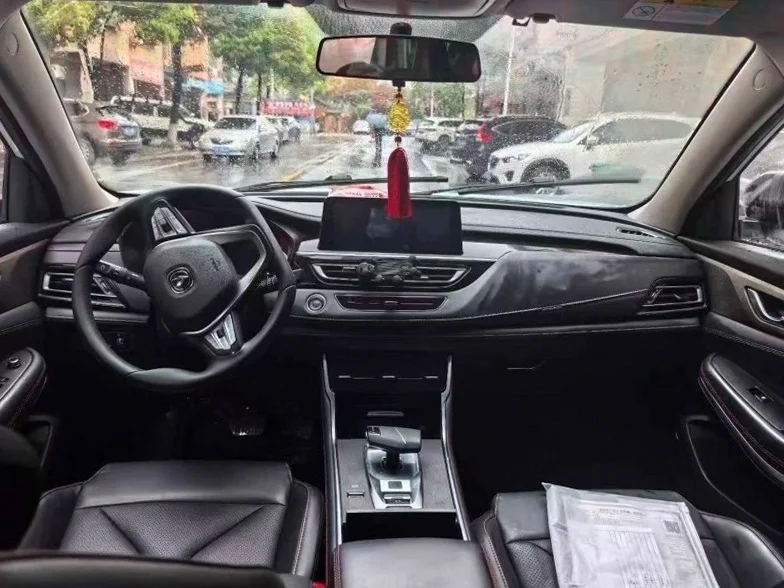 长安汽车CS75 后面外观一