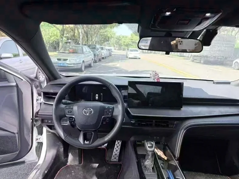 丰田凯美瑞 正面外观三