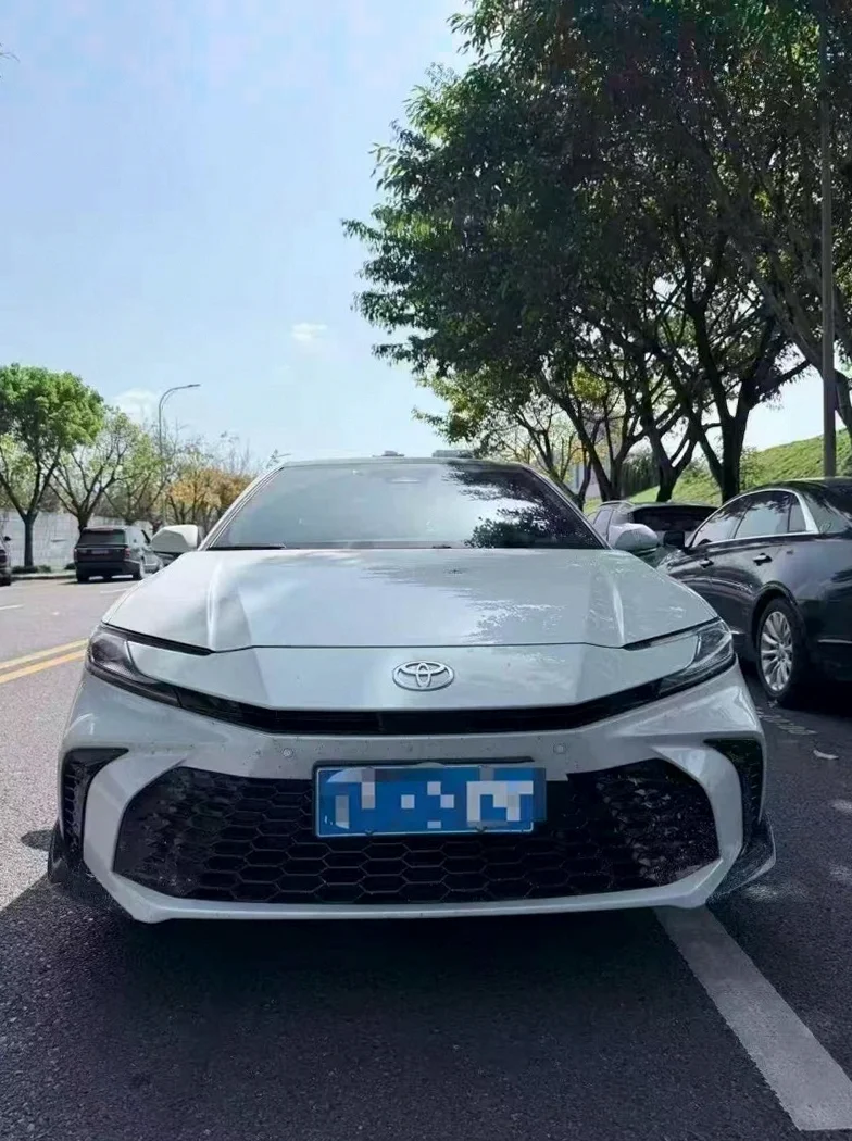 25年丰田凯美瑞2.0双擎