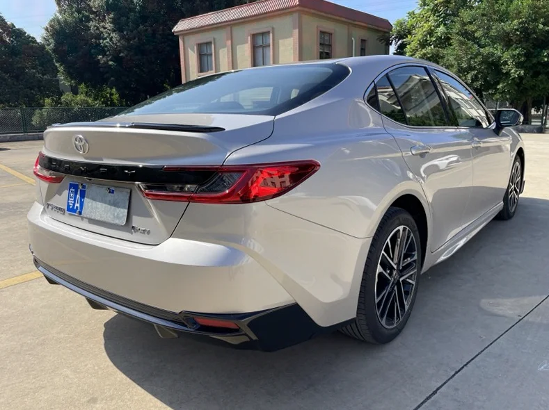 丰田凯美瑞 后面外观一