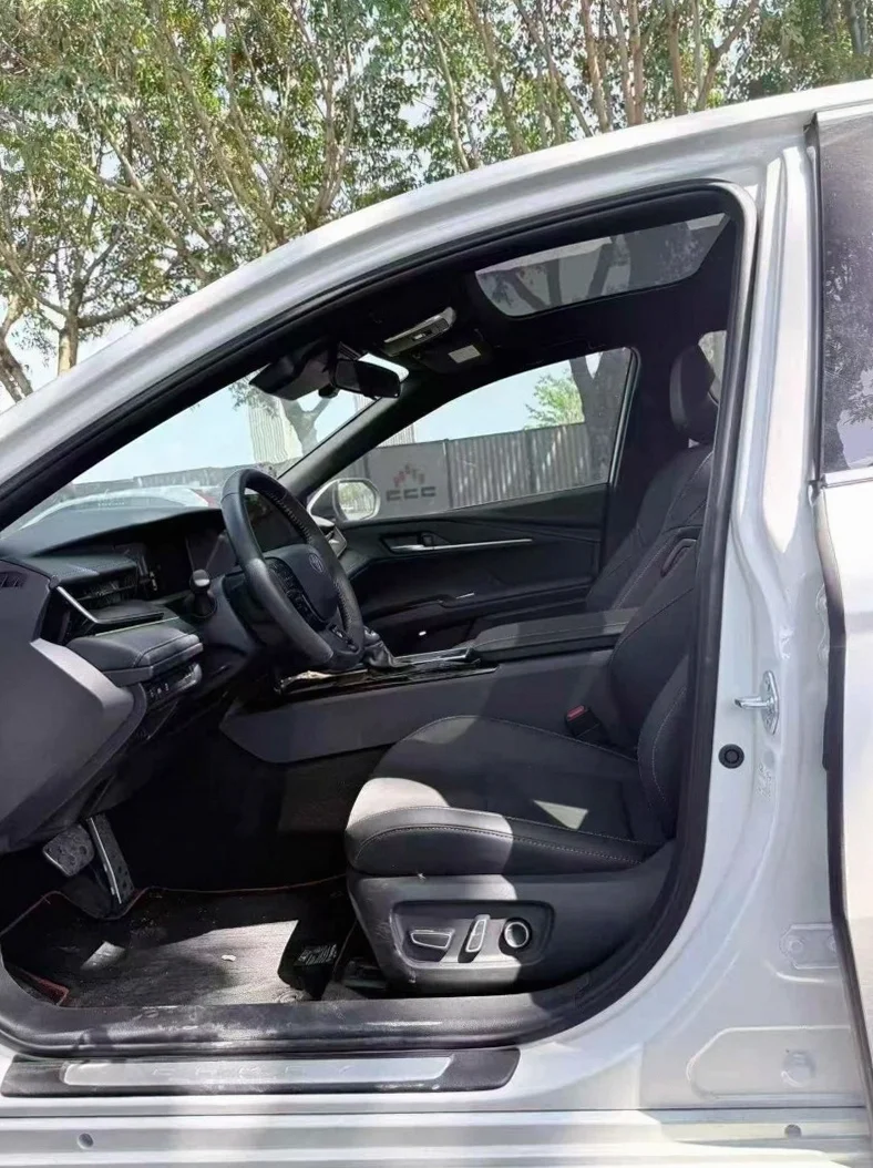 丰田凯美瑞 后面外观三