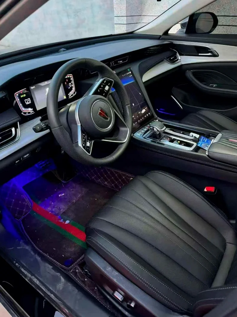 红旗H5 正面外观三