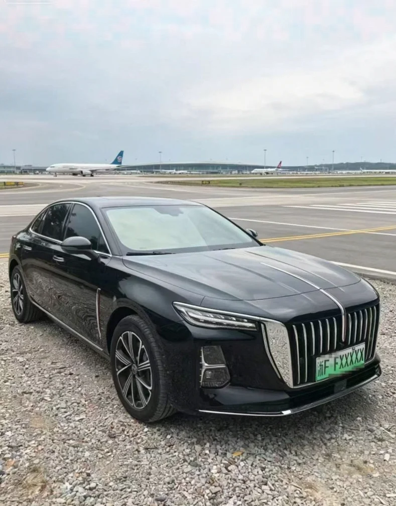 红旗H5 正面外观三