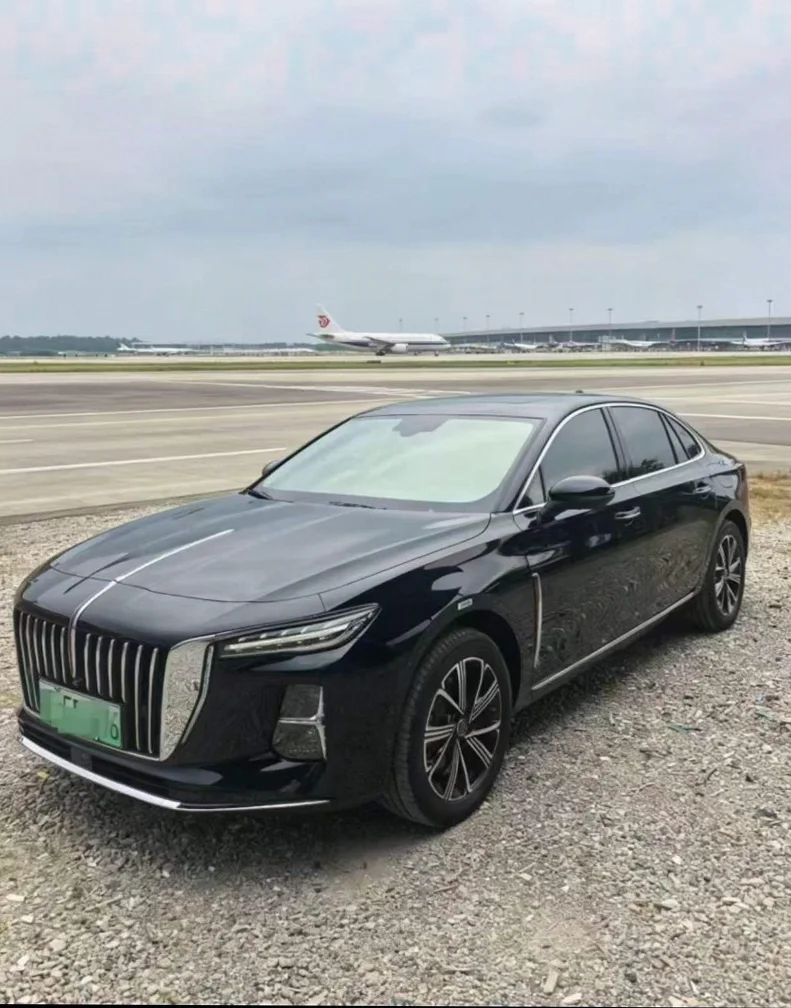 红旗H5 正面外观二