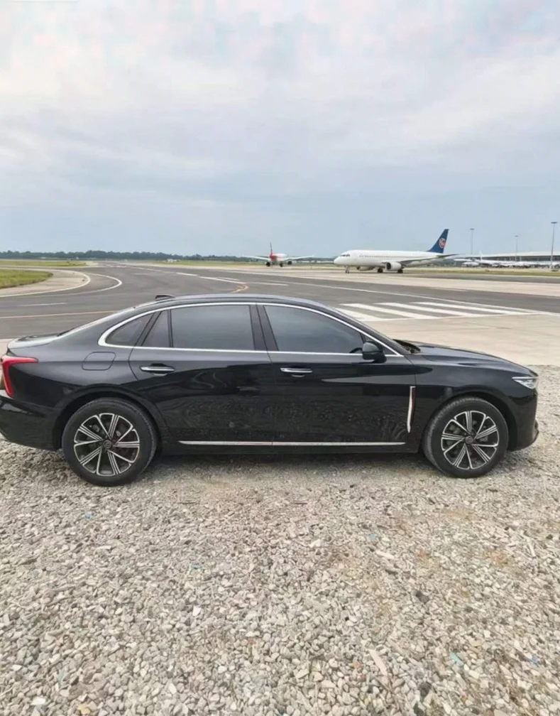 红旗H5 后面外观一