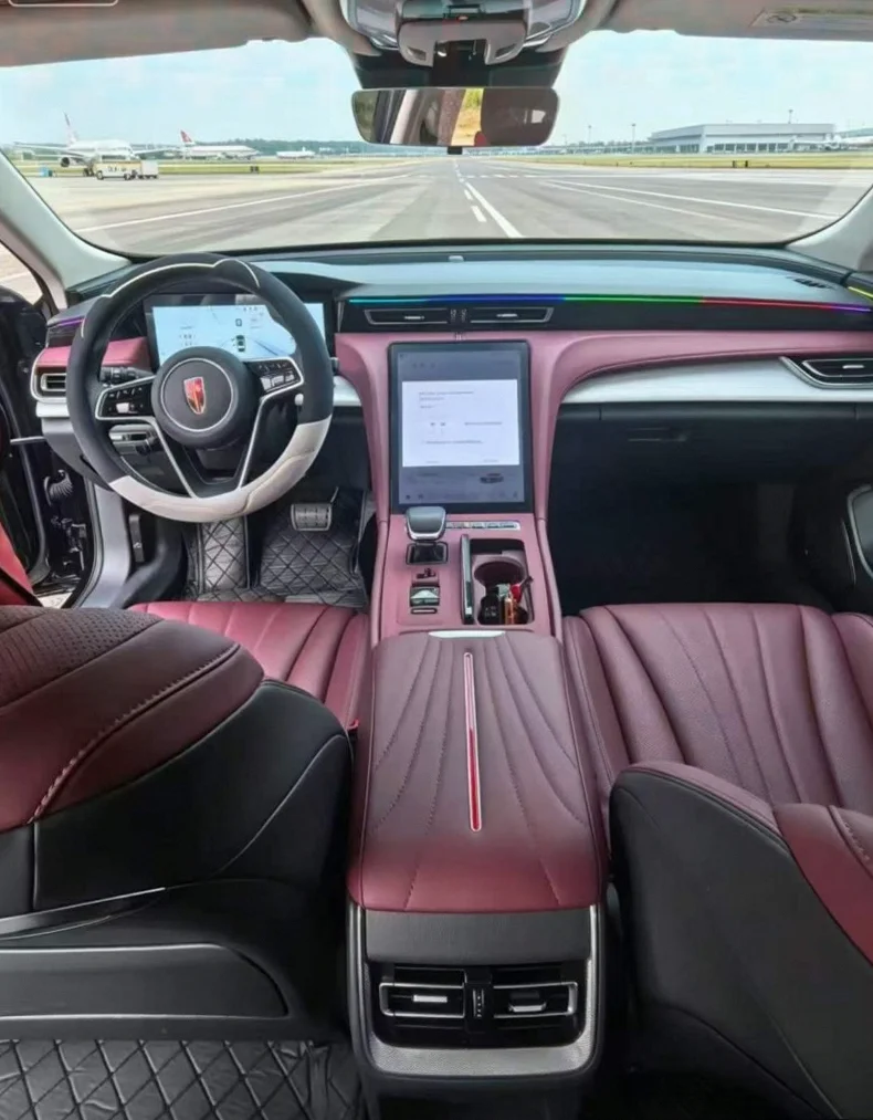 红旗H5 内饰前排