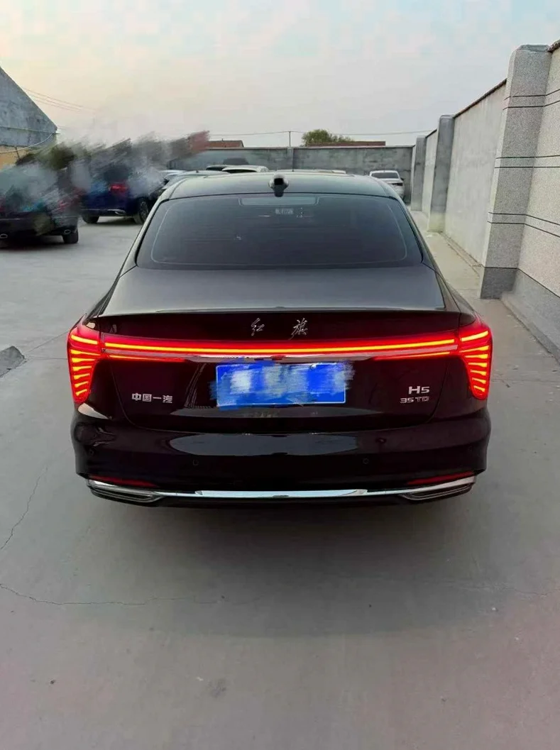 红旗H5 后面外观二