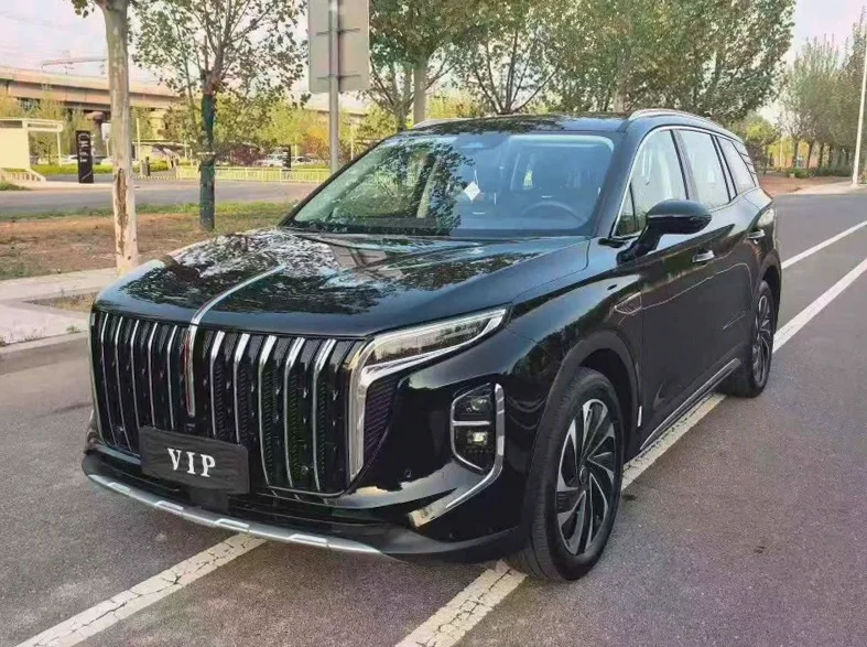 红旗HS5 正面外观三