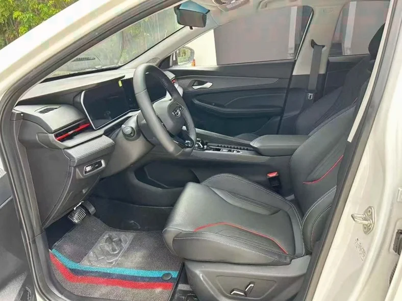 吉利缤瑞 后面外观一