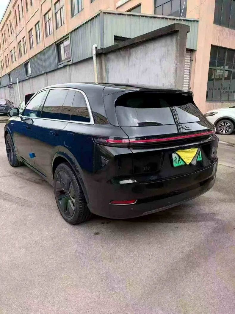 理想L7 后面外观一
