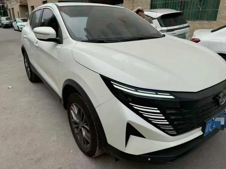 日产逍客 正面外观三