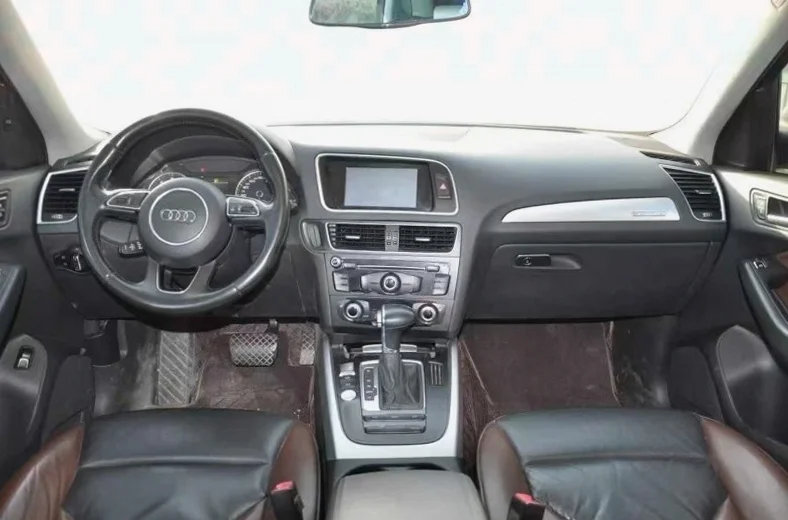 奥迪Q5 后面外观三