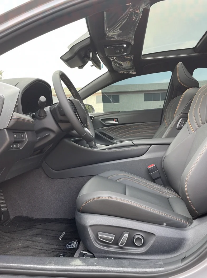 丰田亚洲龙 内饰后排