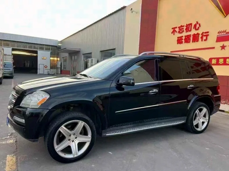 奔驰GL 正面外观三