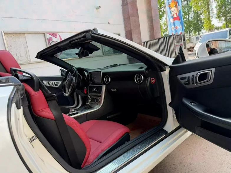 奔驰SLK 后面外观三