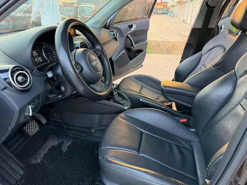 奥迪A1 后面外观一