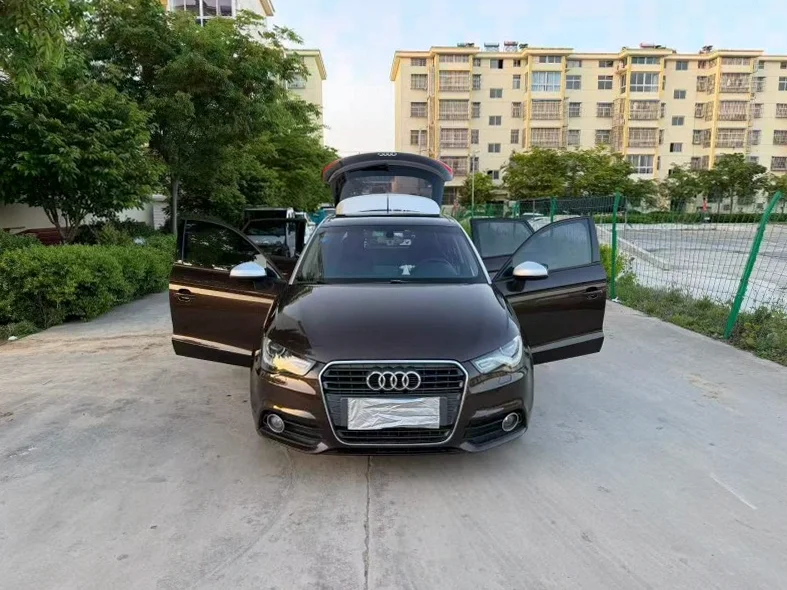 奥迪A1 内饰后排