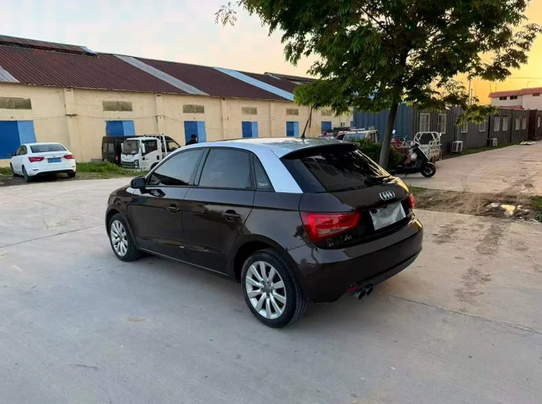 奥迪A1 正面外观三