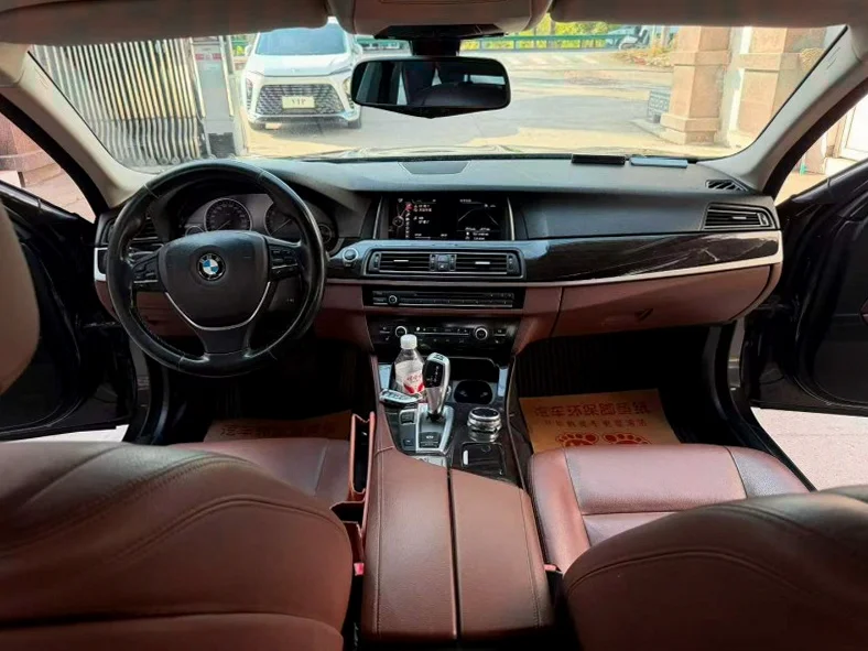 宝马5系 后面外观二