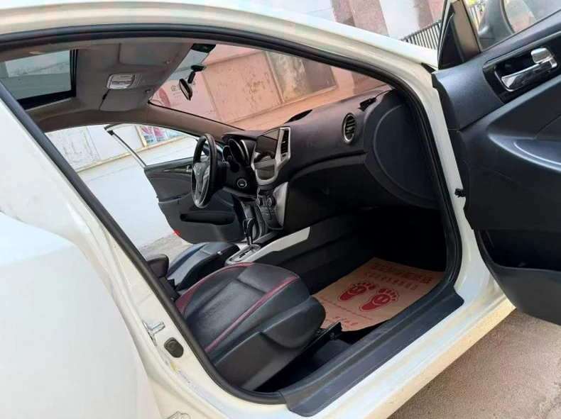 长安汽车逸动 后面外观三