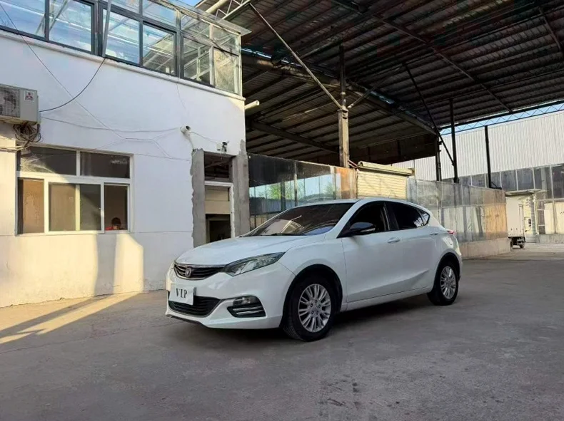 长安汽车逸动 正面外观二