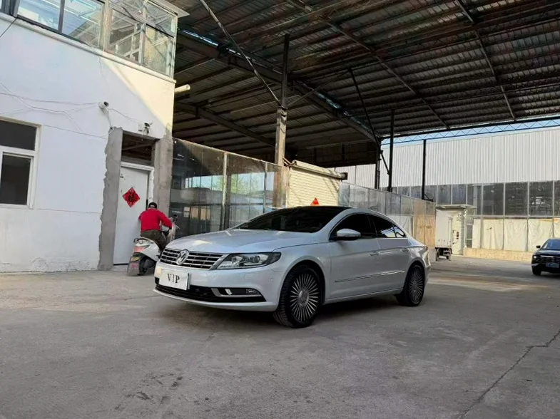 大众CC 正面外观二