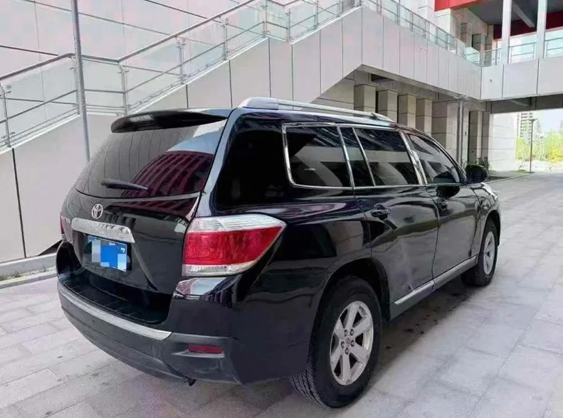 丰田汉兰达 内饰前排