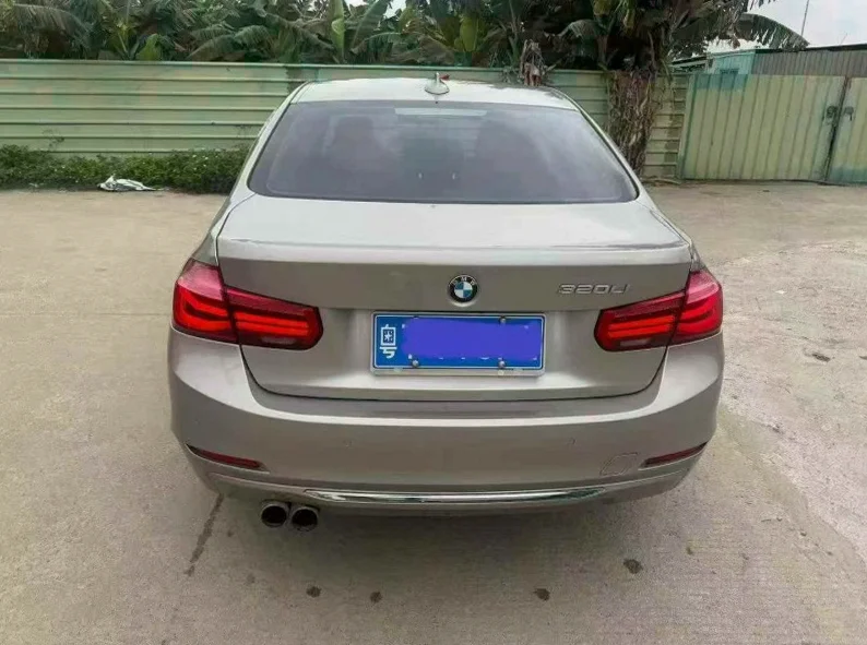 宝马3系 内饰后排