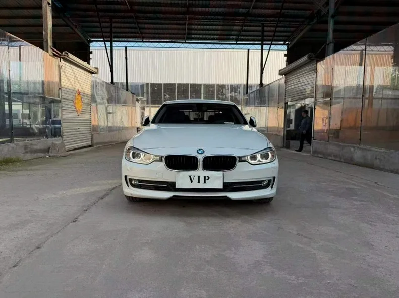 15年宝马320Li 2.0T自动顶配