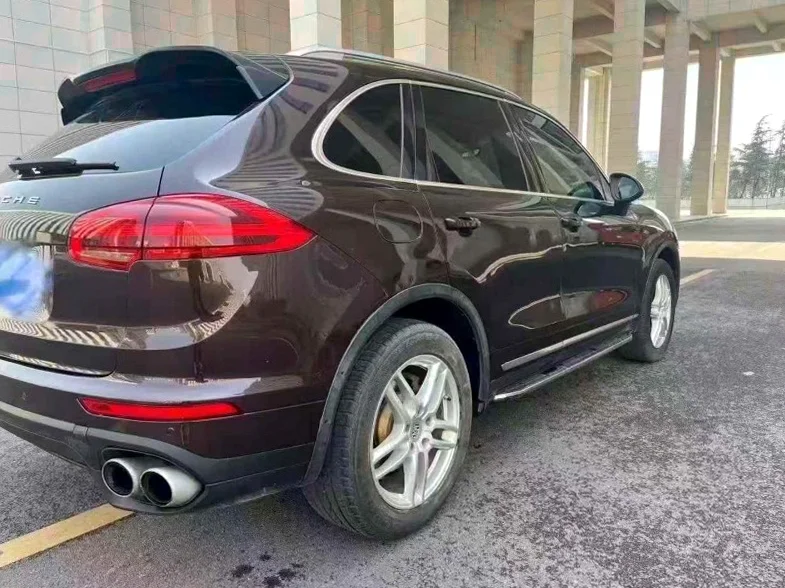 保时捷卡宴 内饰前排