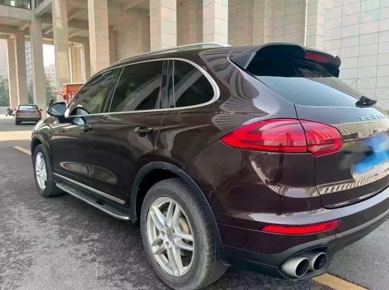 保时捷卡宴 内饰后排