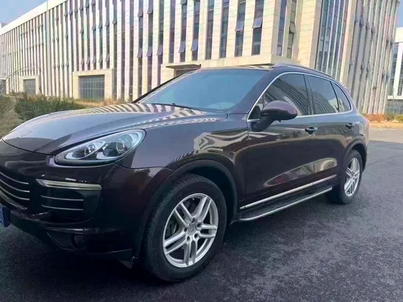 保时捷卡宴 正面外观三