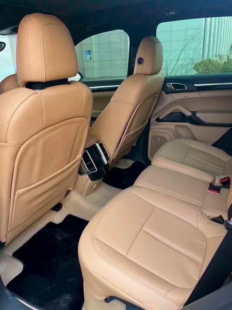 保时捷卡宴 后面外观一