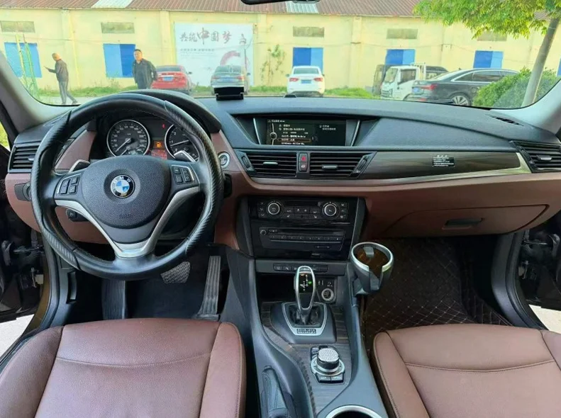 X1宝马 后面外观三