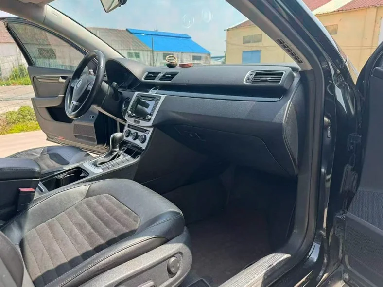 大众迈腾 内饰前排