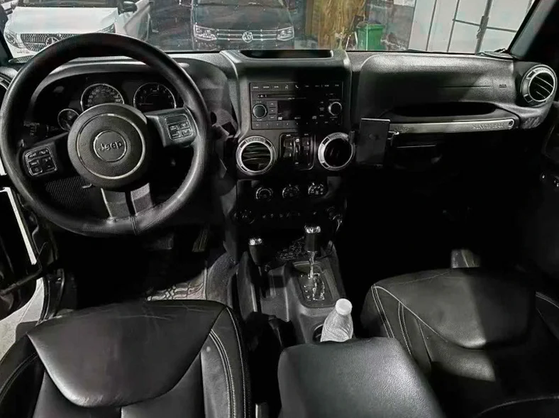 Jeep牧马人 后面外观一