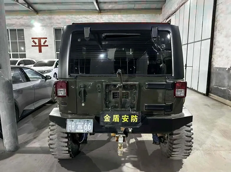 Jeep牧马人 内饰前排