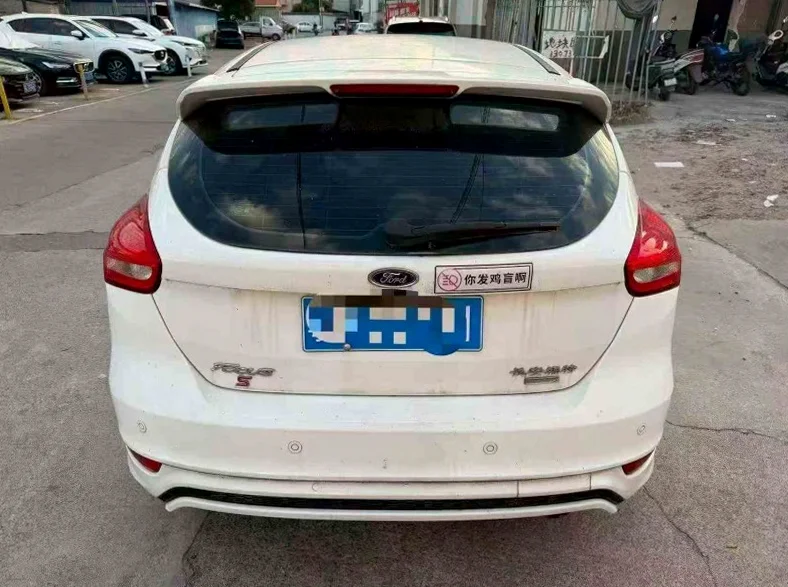 福特福克斯 驾驶室