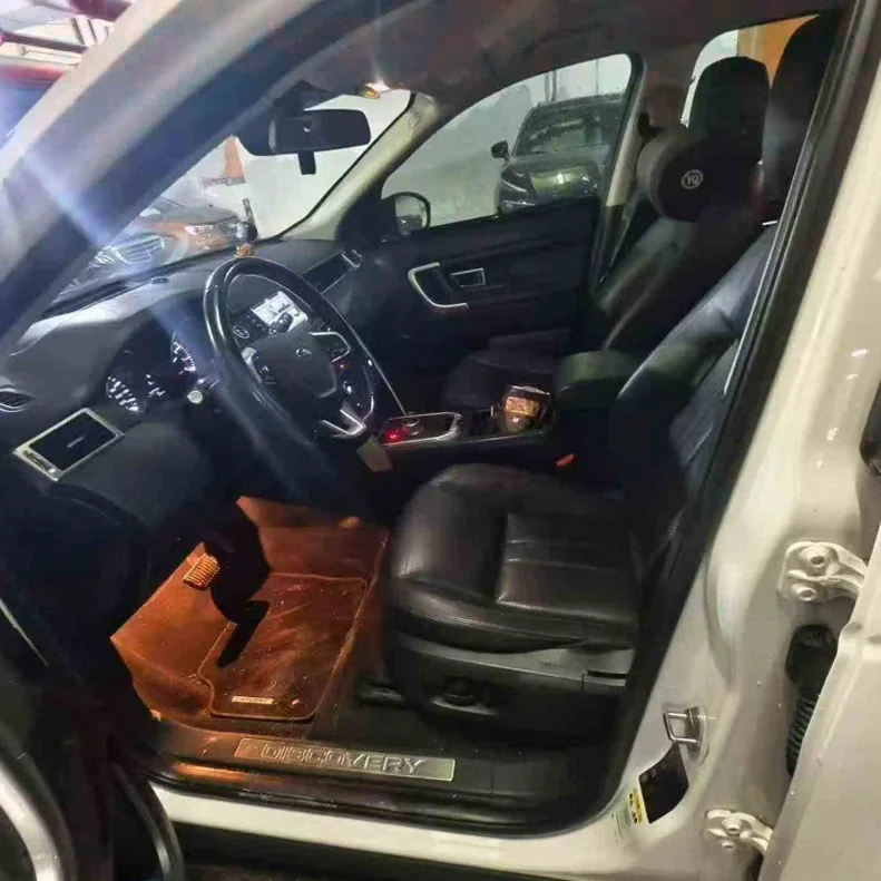 路虎发现神行 后面外观二