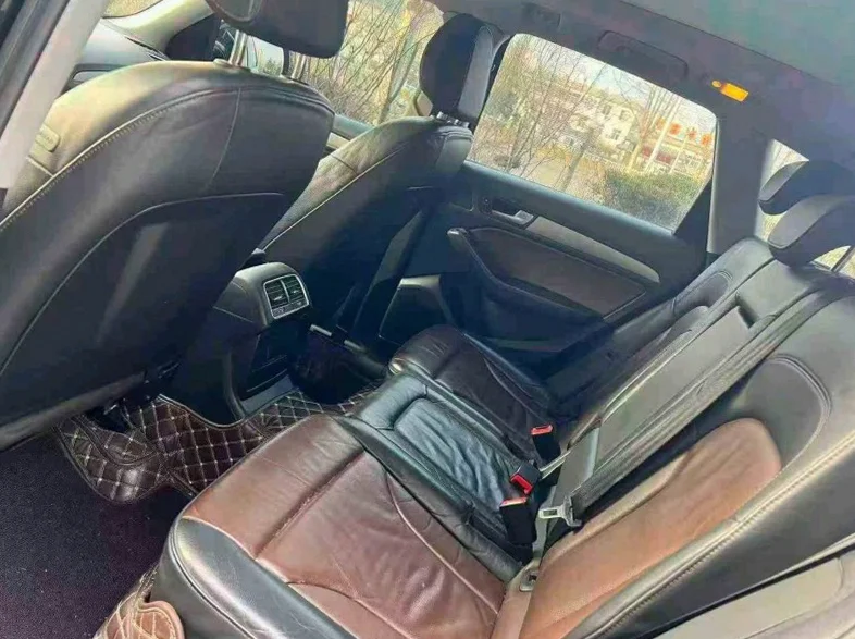 奥迪Q5 后面外观一