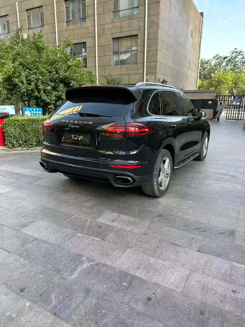 保时捷卡宴 后面外观二