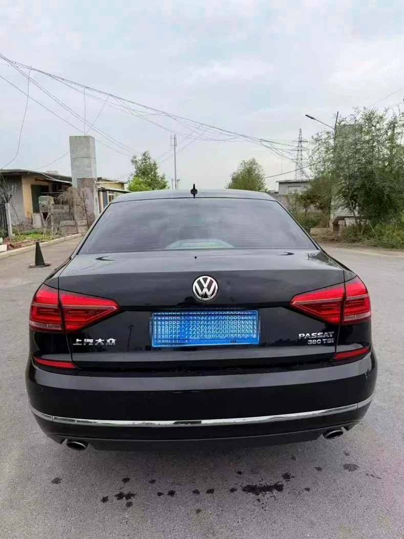 大众帕萨特 内饰前排