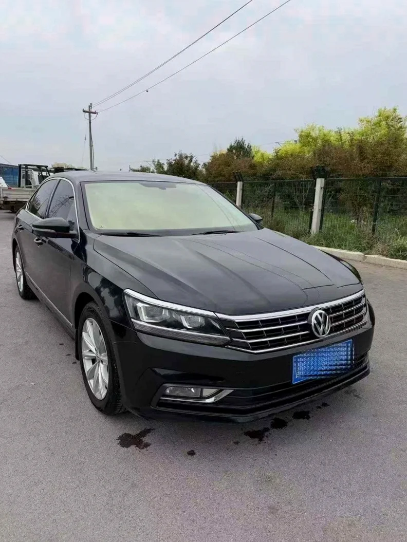 大众帕萨特 正面外观二