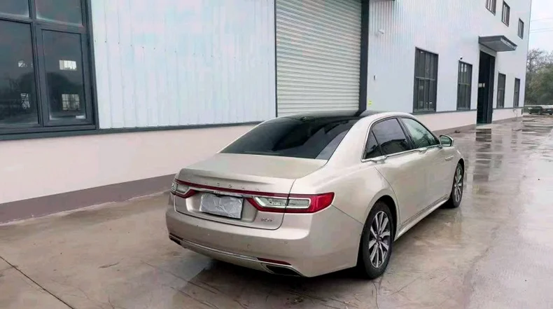 林肯大陆 后面外观二