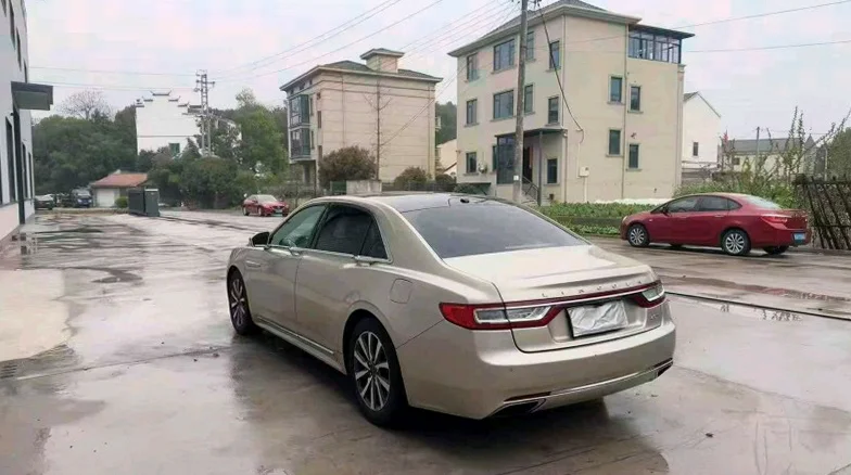 林肯大陆 后面外观一