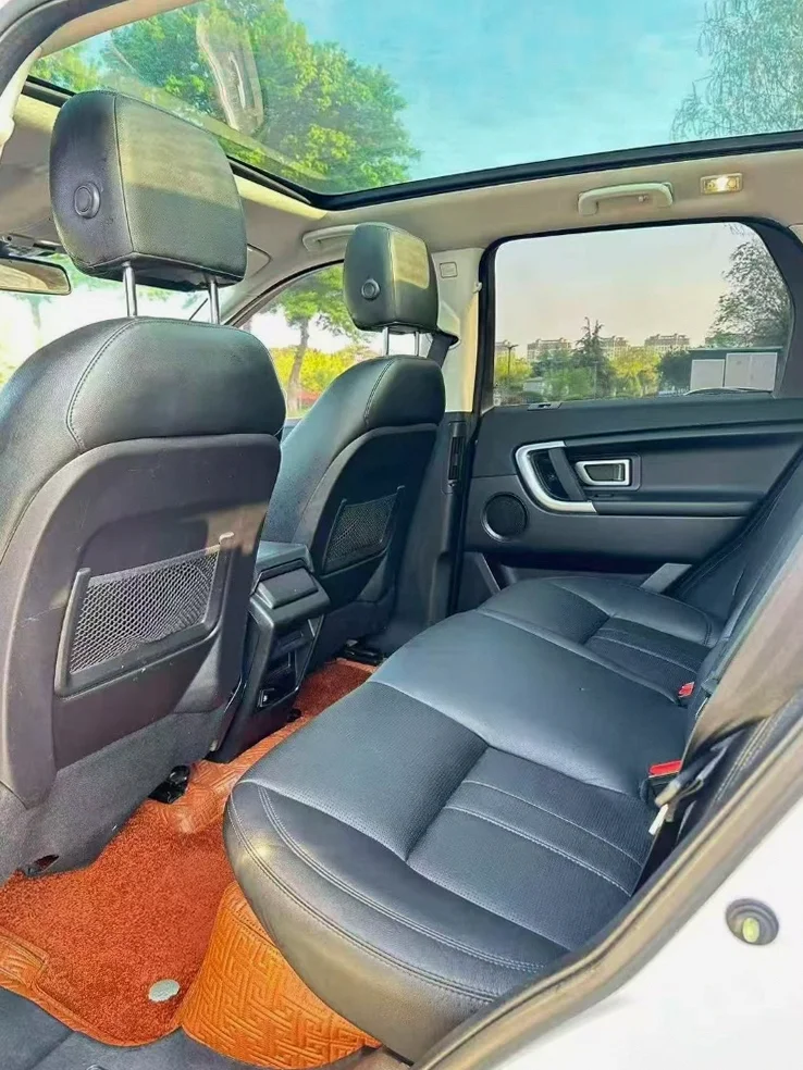 路虎发现神行(进口) 内饰后排