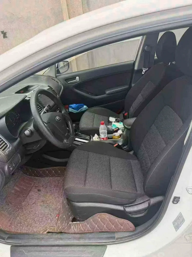 起亚K3 后面外观一