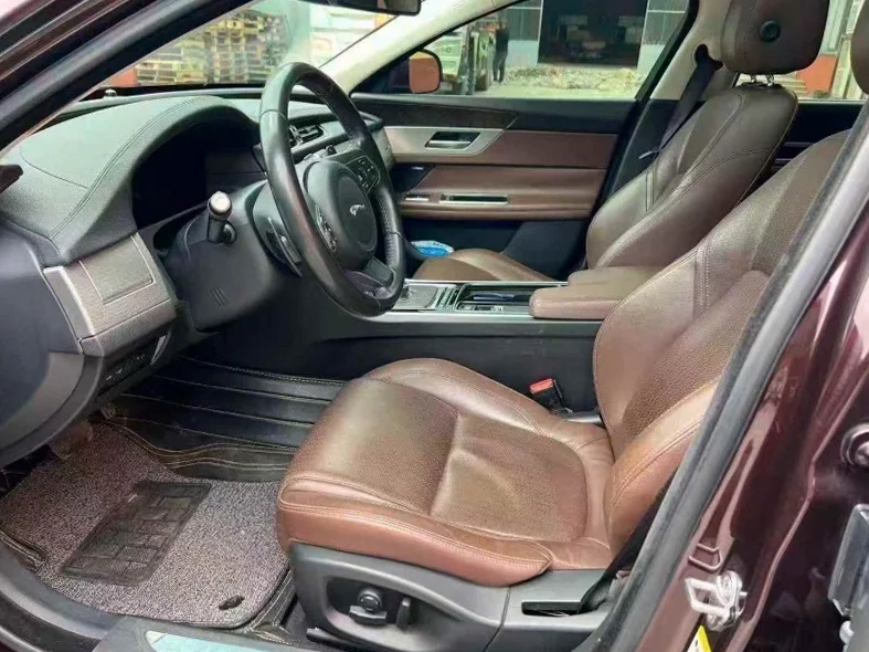 捷豹XFL 后面外观三